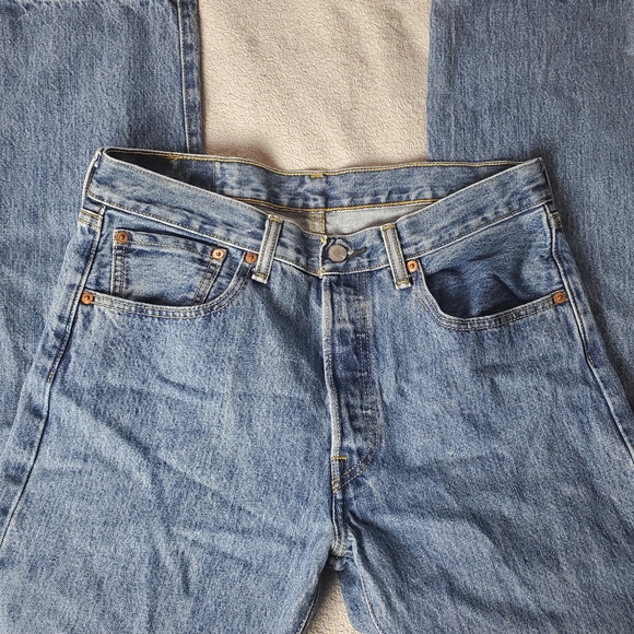 Mens Levi's 501 Button Fly Jeans - Picture 3 of 10